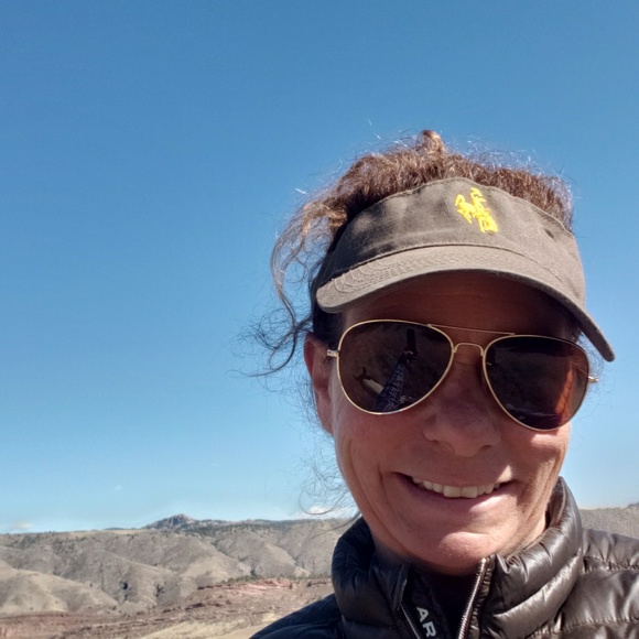 Meet your Posher, Tracy - Picture 2 of 5